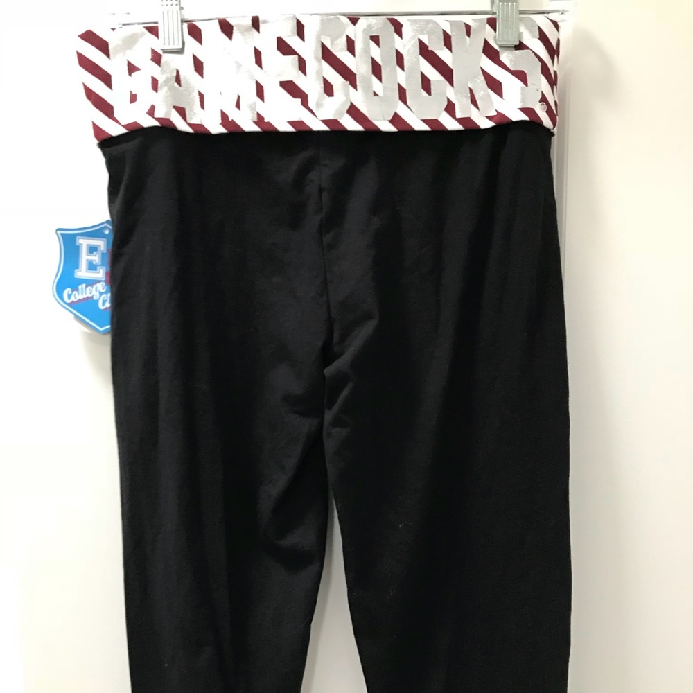 Game cocks Capri leggings